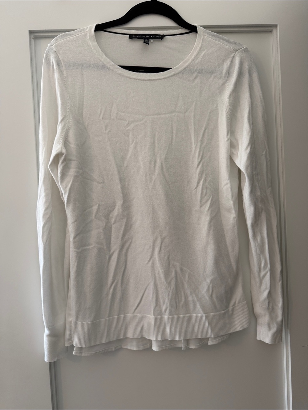 White House Black Market Women's White Long-Sleeve Crewneck Top